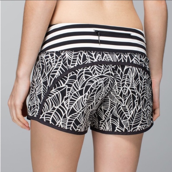 Lululemon Run Times Short Pretty Palm Black Angel Wing 6 - Picture 4 of 9